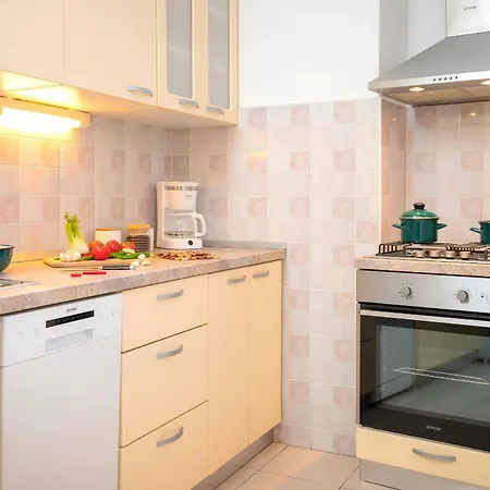 T&t - Zf Hvar Hvar Town